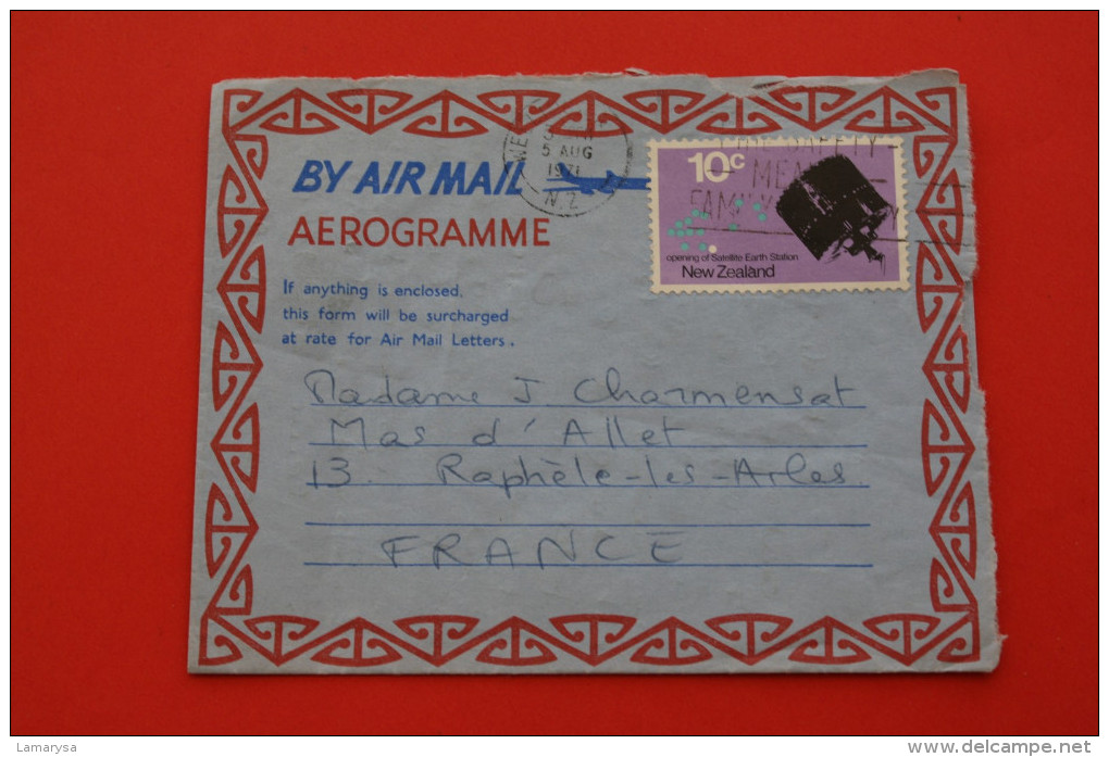 AEROGRAMME DE WELLINGTON NOUVELLE-ZELANDE NEW-ZELAND LETTRE D'AMOUR POUR RAPHELE-LES-ARLES BDR 13 LIRE >>>AIR MAIL - Corréo Aéreo