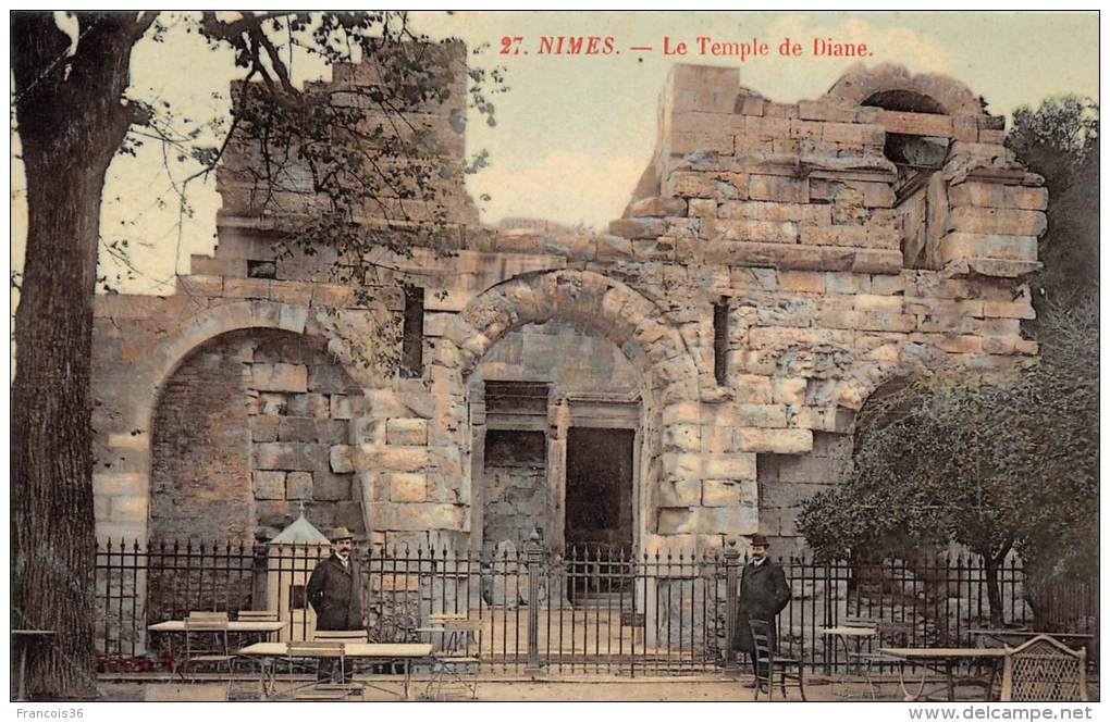 Lot De 6 CPA De NIMES : Série Plastifiée Colorisée - Les Arènes La Fontaine Le Canal Le Temple De Diane ... - Nîmes