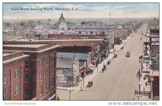 Main Street Looking South Aberdeen South Dakota - Aberdeen