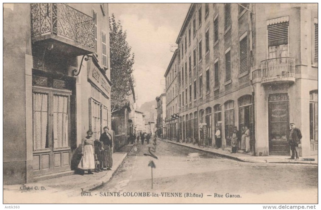 CPA 69 SAINTE-COLOMBE LES VIENNE Rue Garon Animée - Other & Unclassified