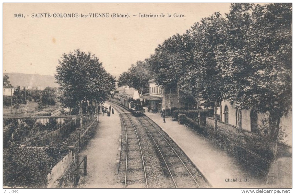 CPA 69 SAINTE-COLOMBE LES VIENNE Intérieur De La Gare , Arrivée Du Train - Other & Unclassified