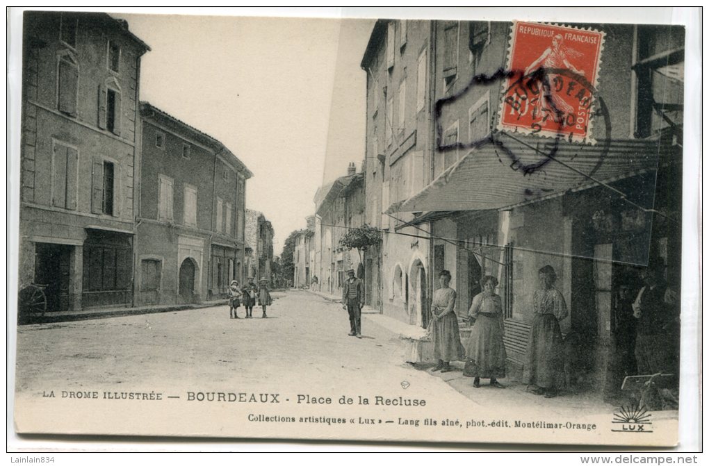 - BOURDEAUX - Drôme - Place De La Récluse, Belle Animation, 3 Femmes Devant Magasin, Pour Valence, TBE, Scans.. - Otros & Sin Clasificación