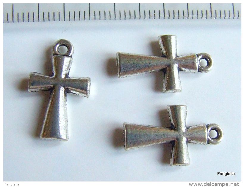 3 Breloque Croix Pattée En Métal Argenté Recto-verso Belle Qualité Environ 20x12x3mm   Croix Pattée Argentée Pour Vos Cr - Perle