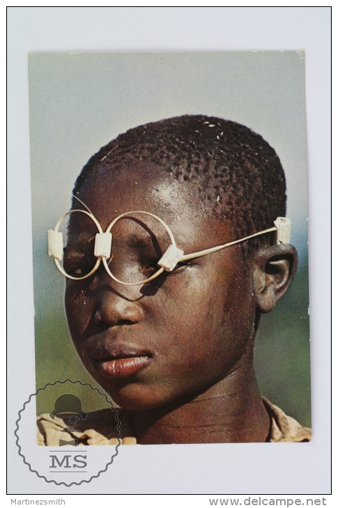 Africa Postcard - Images From Chad - Child With Hand Made Glasses - Chad