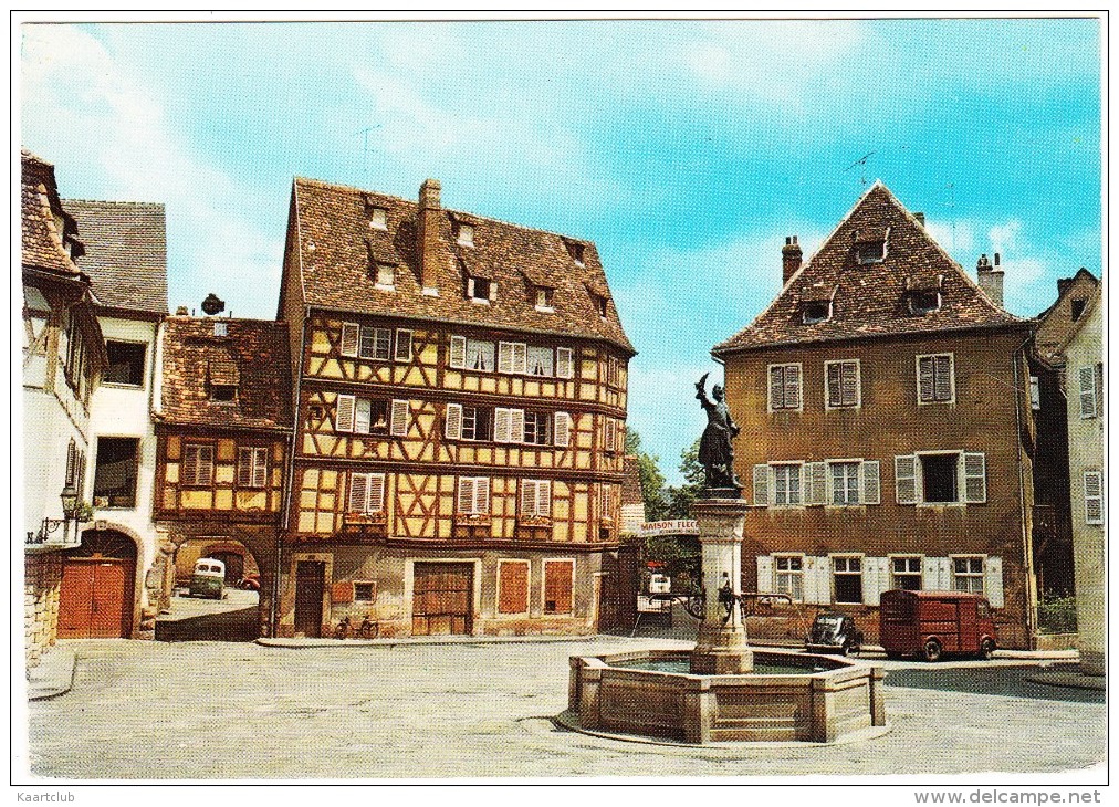 Colmar: SOLEX, RENAULT 4CV, CITROËN TYPE H TUBE - Place Et Monument Schwendi - (Ht-Rhin, France) - Turismo