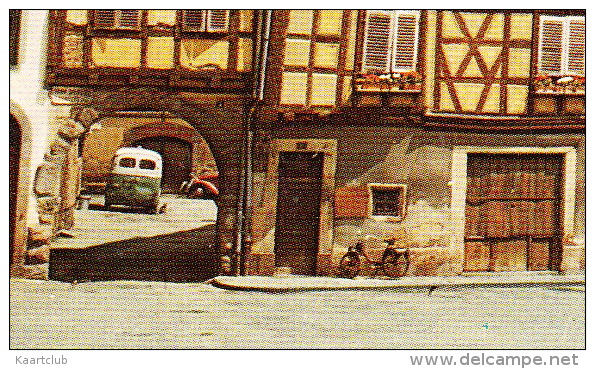 Colmar: SOLEX, RENAULT 4CV, CITROËN TYPE H TUBE - Place Et Monument Schwendi - (Ht-Rhin, France) - Turismo