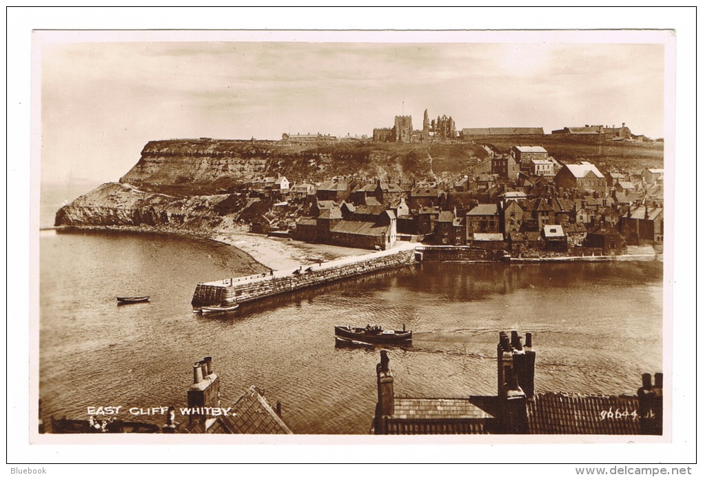 RB 1051 -  Real Photo Postcard - East Cliff Whitby - Yorkshire - Whitby