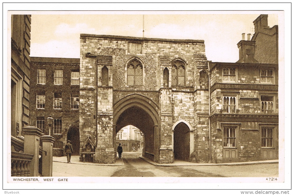 RB 1051 -  Early Photochrom Postcard - West Gate Winchester - Hampshire - Winchester