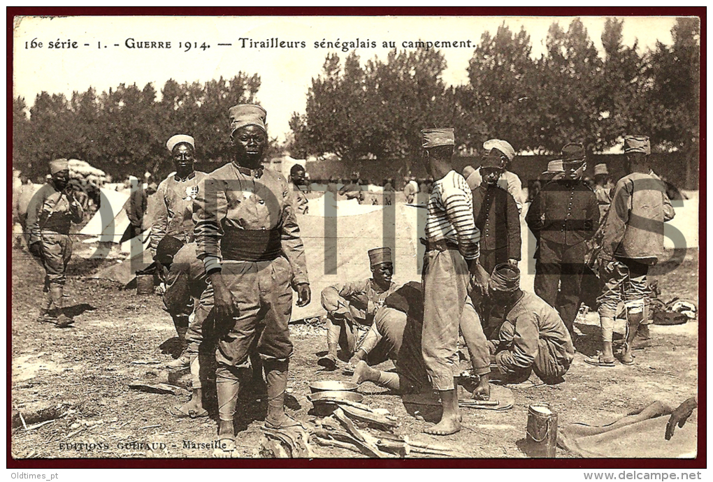 WW1 - GUERRE 1914 - TIRAILLEURS SENEGALAIS AU CAMPEMENT - 1915 PC - War 1914-18