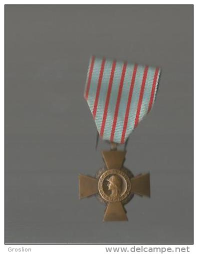 MEDAILLE CROIX DU COMBATTANT (BRONZE) - Frankreich