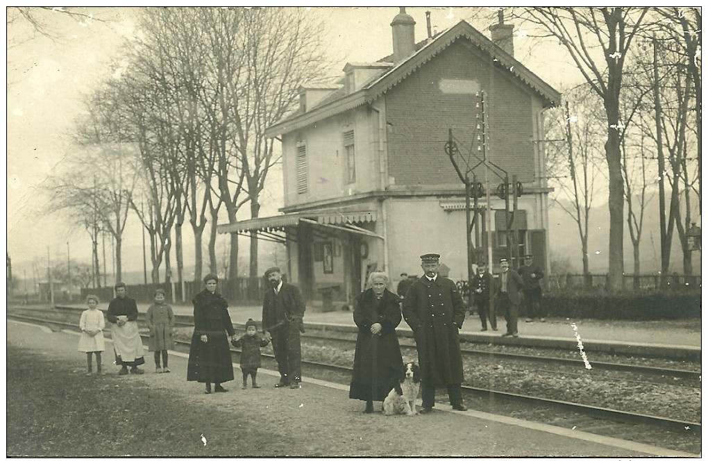 Carte- Photo  -   NEUBLANS  ABERGEMENT  ??   - La Gare - Autres & Non Classés