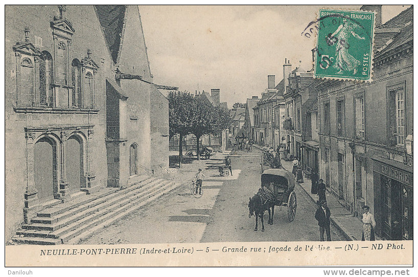 37 // NEUILLE PONT PIERRE   Grande Rue, Façade De L'église   ND - Neuillé-Pont-Pierre