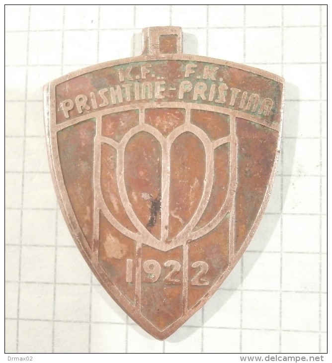 MEDAL PLAQUE FC PRISHTINA ~ PRISTINA (Kosovo) YUGOSLAVIA / Foodball Club - Bekleidung, Souvenirs Und Sonstige