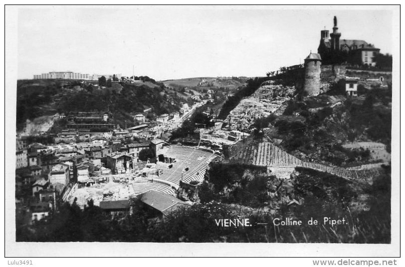 CPSM - VIENNE (38) - Vue De La Ville Et De La Colline De Pipet - Vienne