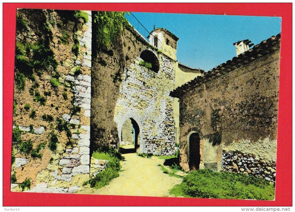 Var - BARGEMON - Vestiges De Remparts Fortifiés ... Porte Du Guet ... - Bargemon