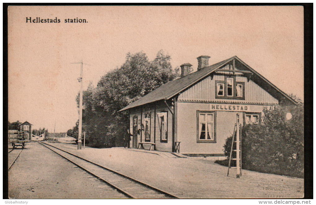 DB4775 - HELLSTAD STATION - RAILWAY STATION - Suède