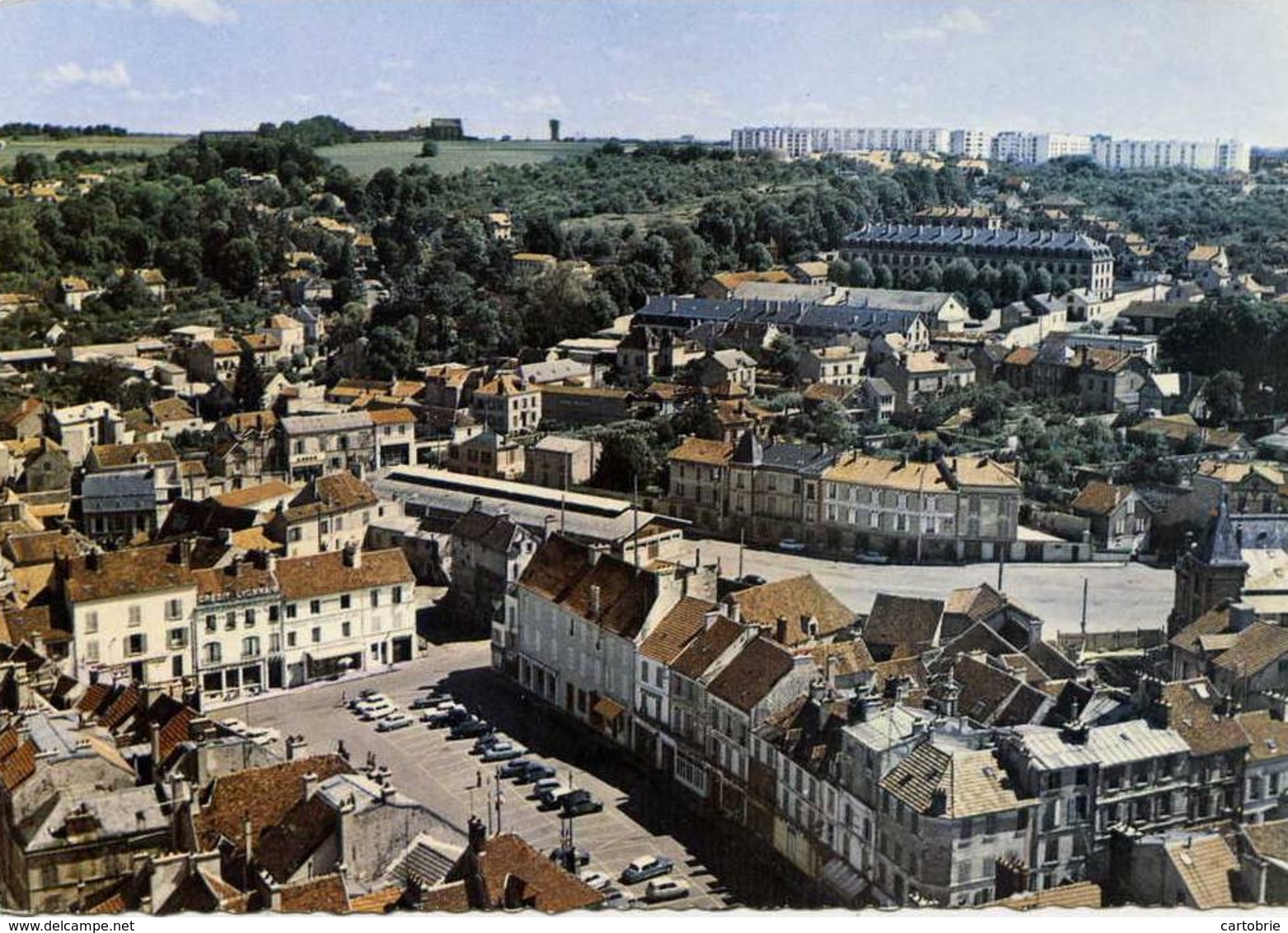 77 COULOMMIERS - CPSM - Vue D'Ensemble - Les HLM, Place Du Marché, Cours Gambetta, Halle Aux Fromages - Coulommiers