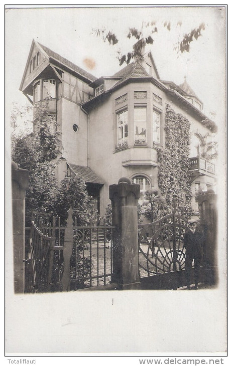 FULDA Einzel Villa Belebt Mit Eigentümer Vor Dem Tor Hausnummer 44 Private Fotokarte 13.2.1911 Gelaufen - Fulda