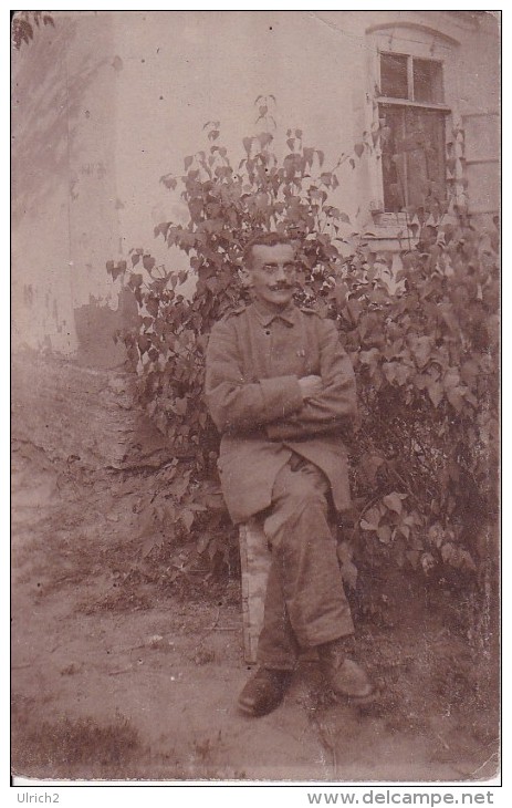 AK Deutscher Soldat Im Garten - 1. WK (17962) - Guerre 1914-18