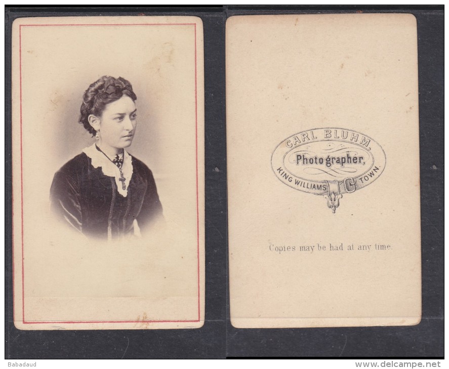 Carte De Visit; , Photo , S.Africa, CARL BLUHM King Williams Town: Head &amp; Shoulder Portrait Of A Young Lady - Anonymous Persons