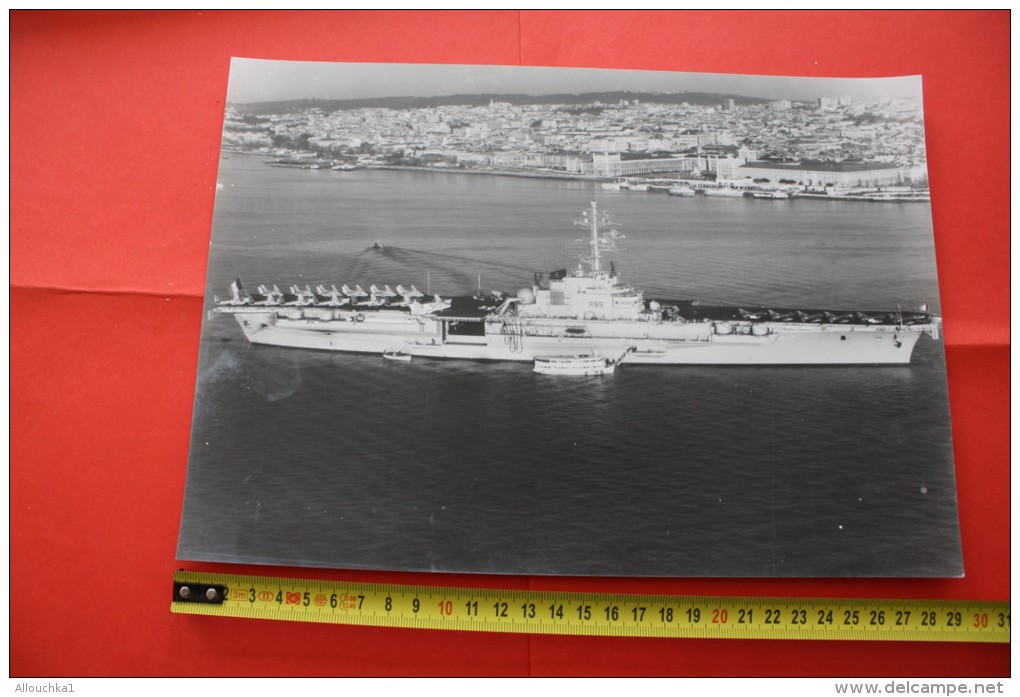 21-12-1979-ARCHIVE MILITAIRE REPORTAGE PHOTOGRAPHIQUE PHOTO PORTE-AVION"FOCH"MER-MANOEUVRE-APPONTAGE>AVION CHASSE MARINE - Boats
