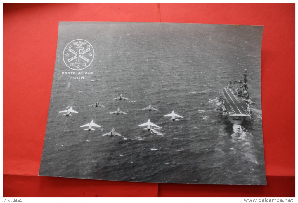 21-12-1979-ARCHIVE MILITAIRE REPORTAGE PHOTOGRAPHIQUE PHOTO PORTE-AVION"FOCH"MER-MANOEUVRE-APPONTAGE>AVION CHASSE MARINE - Bateaux