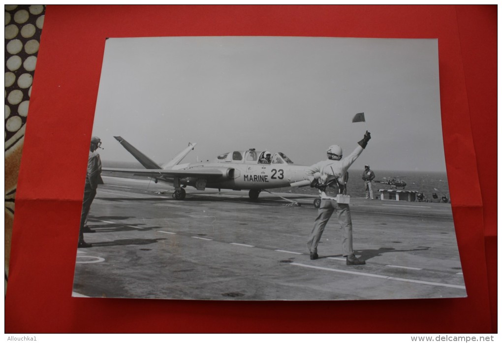 21-12-1979-ARCHIVE MILITAIRE REPORTAGE PHOTOGRAPHIQUE PHOTO PORTE-AVION"FOCH"MER-MANOEUVRE-APPONTAGE>AVION CHASSE MARINE - Bateaux