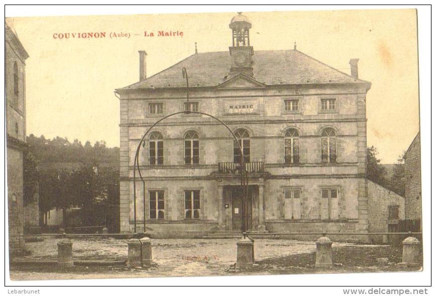 Carte Postale Ancienne "Couvignon"(10) La Mairie - Autres & Non Classés