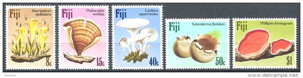 Fiji Fidji 1984 Yvertn° 493-97 *** MNH   Cote 15 Euro Paddestoelen Mushrooms Champignons - Fidji (1970-...)