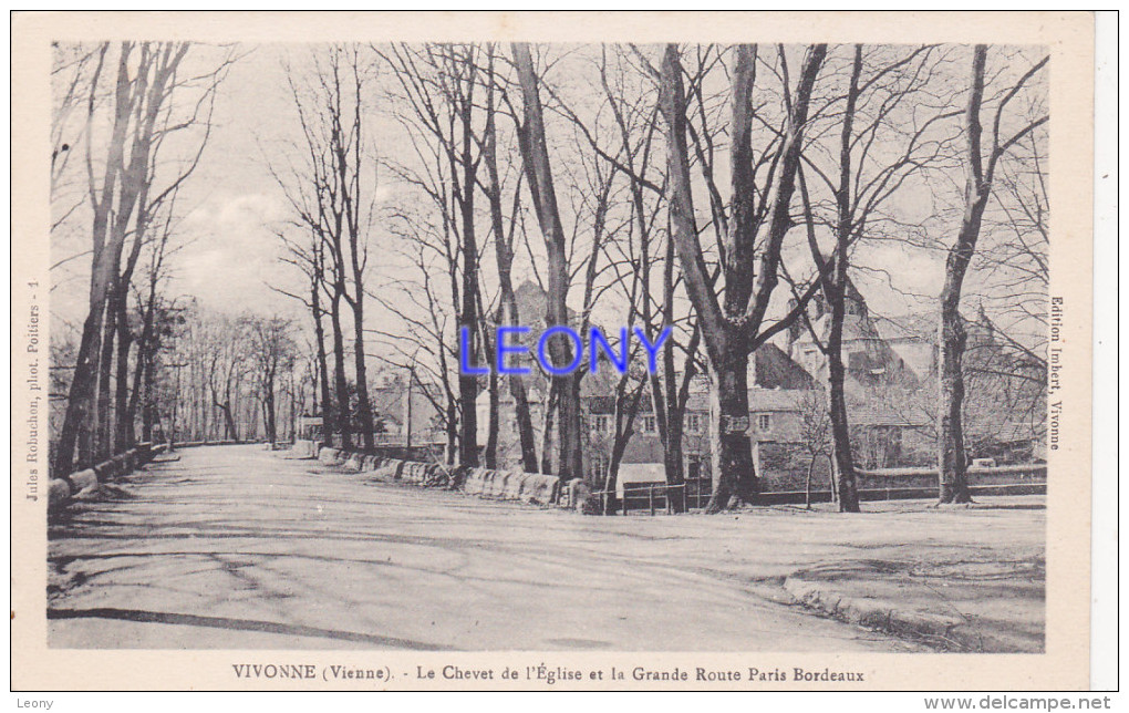CPSM 9X14 De VIVONNE  (86) -  Le Chevet De L' Eglise Et La Grande Route De BORDEAUX - édit JULES ROBUCHON - Vivonne