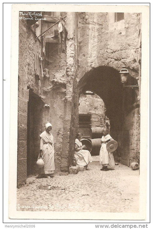 06 - Grasse - Carte Photo Animée Impasse Du Four Neuf Femmes En Costume - Grasse