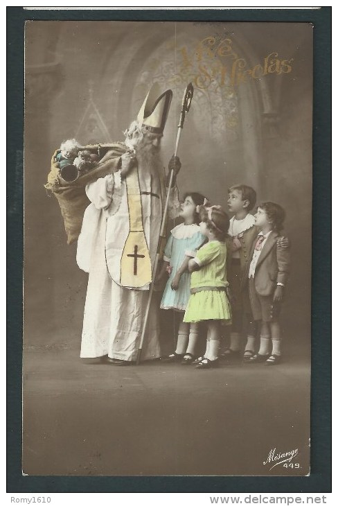 Saint Nicolas Avec Un Sac Plein De Jouets, Enchante Les Enfants. Photo Mésange. 449. Cachet Militaire. 2 Scans. - San Nicolás