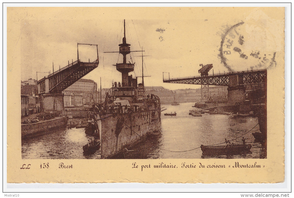 A SAISIR !!!! BREST. Le Port Militaire. Sortie Du Croiseur " Montcalm" - Brest