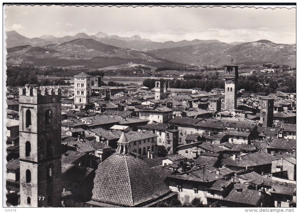 ITALIE---LUCCA---panorama ---voir 2 Scans - Lucca