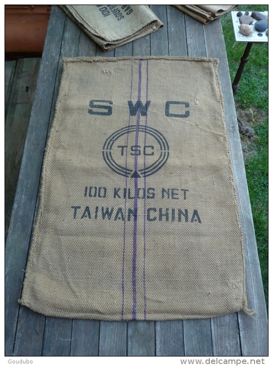 Sac Très Ancien Toile De Jute Brute SWC TSC Taïwan China Et Union Lauragaise Agricole Revel.  Voir Photos. - Other & Unclassified