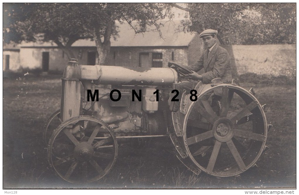 MOUSSEAUX NEUVILLE (27)  PHOTO CARTE TRACTEUR 1924 (MAC CORMICK ??) - Autres & Non Classés