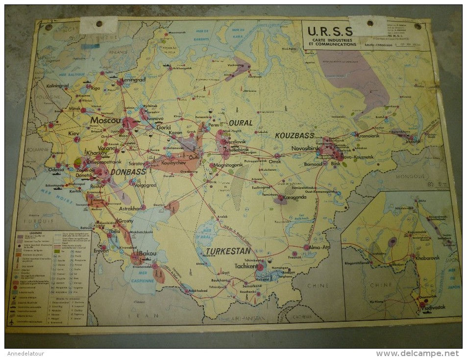 URSS (Russie)     Carte Géographique recto-verso plastifiée dimension 124 cm x 90 cm