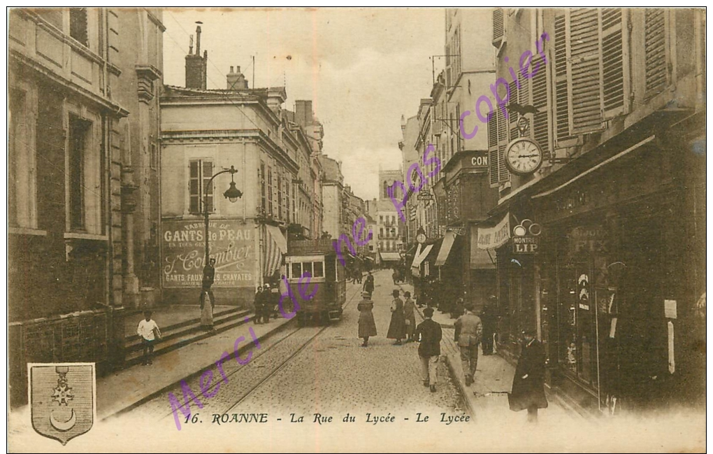 42. ROANNE .  La Rue Du Lycée . Le Lycée . - Roanne