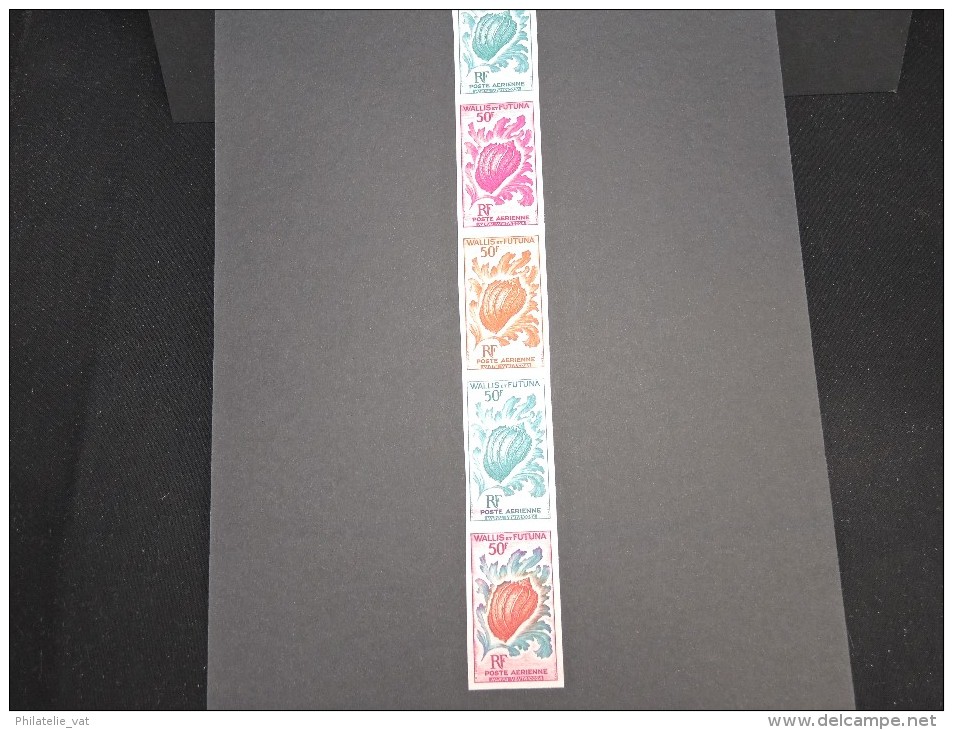 WALLIS & FUTUNA - Essai De Couleur Du N° Yvert P.A 18 En Bande De 5 - Luxe - Lot N° 9305 - Imperforates, Proofs & Errors