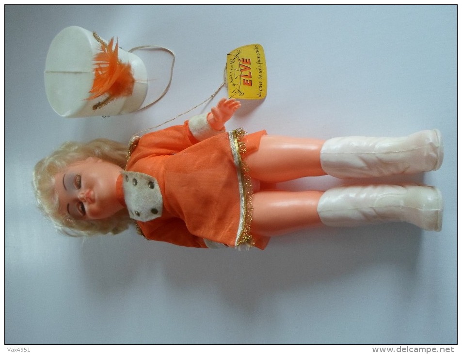 POUPEE MAJORETTE  DE MARQUE ELVE 1978 - Dolls