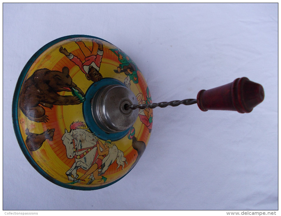Ancienne Toupie Décorée Sur Le Thème Du Cirque - - Jouets Anciens