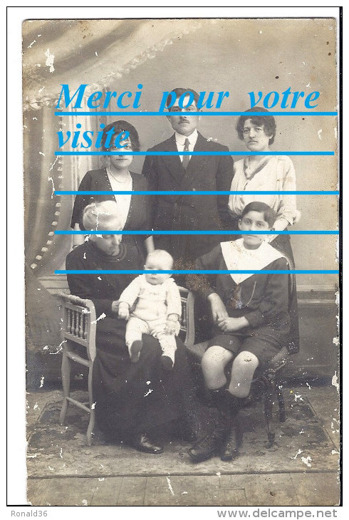 Cpp Portrait De Famille PERROT Barre St Saint Aubard 3 Avril 1920 ? ( 3 Femmes Un Homme Enfant Bébé ) - Genealogie