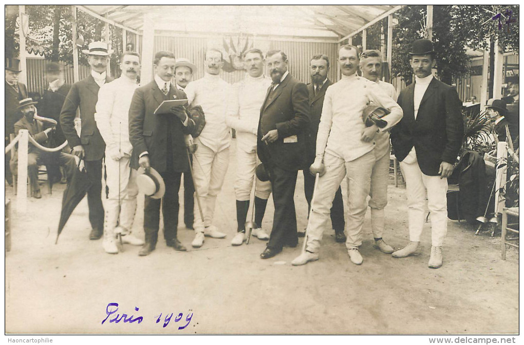 Paris : Escrime - Escrimeurs - Carte Photo - Scherma