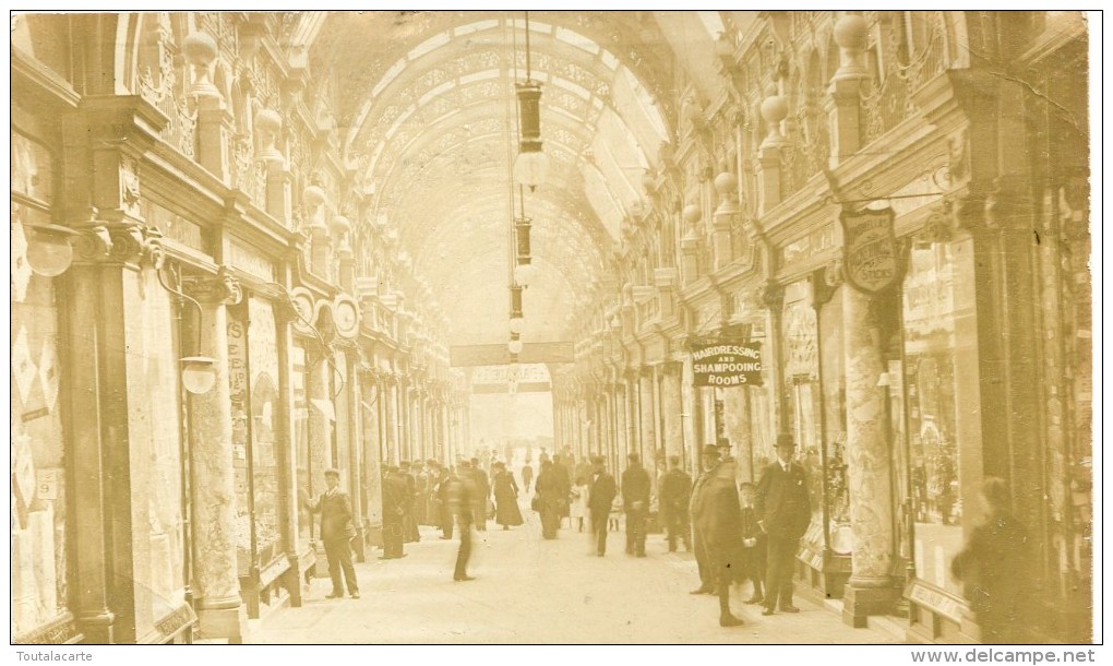 PHOTO CARD ENGLAND  COUNTY ARCADE LEEDS - Leeds