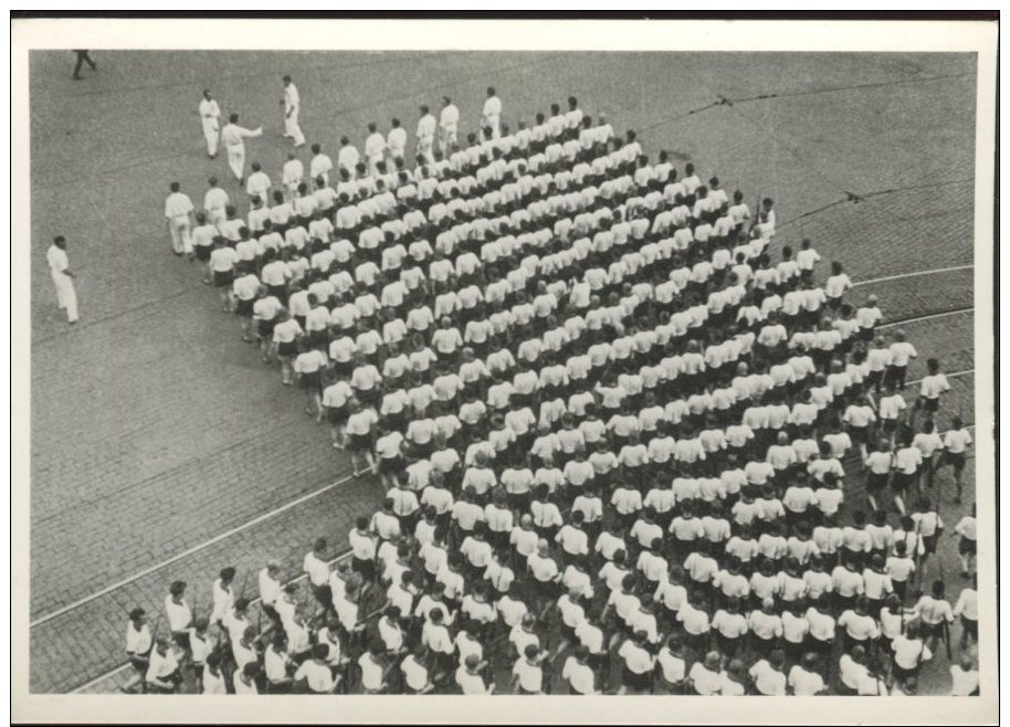 Fotofolio Postcard, Sports Parade On Red Square, Moscow, 1936, Photograph By Alexander Rodchenko - Autres & Non Classés