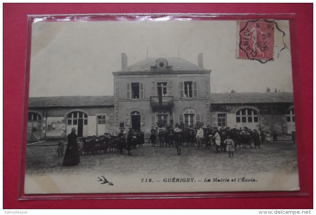 Cp  Guerigny La Mairie Et L'ecole - Guerigny