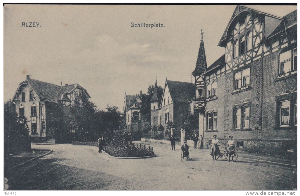 C P A---ALLEMAGNE---ALZEY---schillerplatz---voir 2 Scans - Alzey