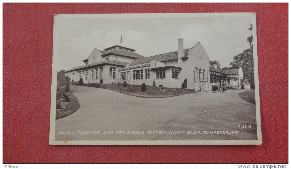 > United Kingdom > Scotland> Fife    Music Pavilion & Tea Room  Pittencrieff Glen L   Dunfermline       Ref 1964 - Fife