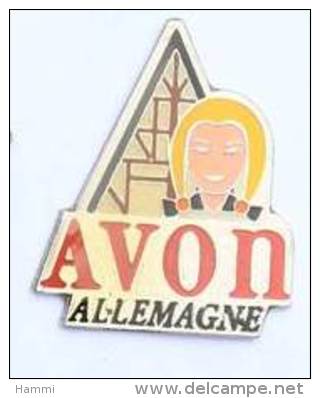 Z256 Pin´s Pin´up AVON Femme Allemagne  Achat Immediat - Pin-ups