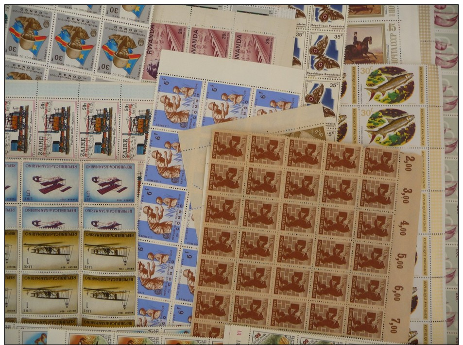 CEL765 - SUPERBE LOT DE 8000 TIMBRES NEUFS - TOUS PAYS - Vrac (min 1000 Timbres)